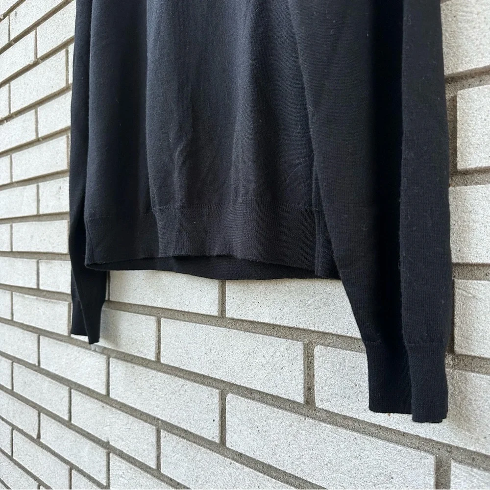 Bloomingdale’s The Men’s Store Merino Wool Black Crewneck Sweater
